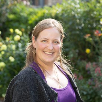 Dr Bethany Sollereder