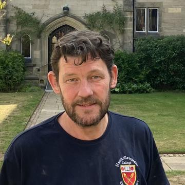 Headshot of Gordon Pattinson