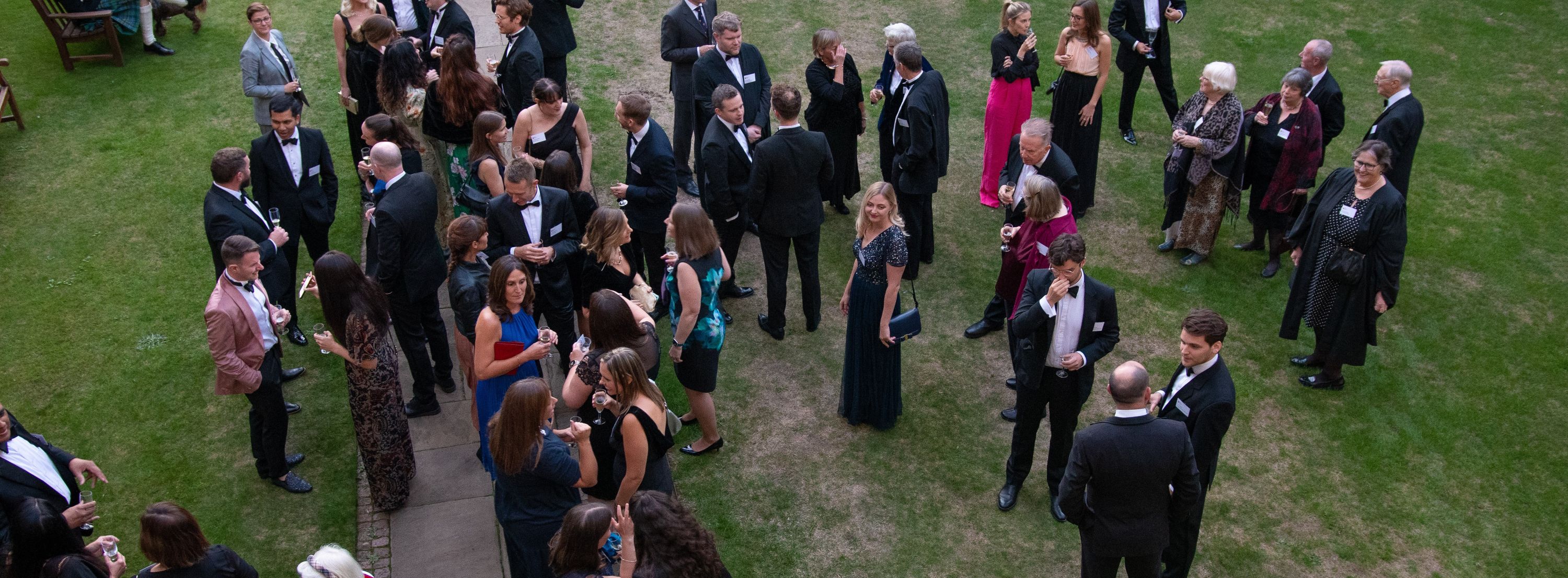 Alumni gathered in the quad