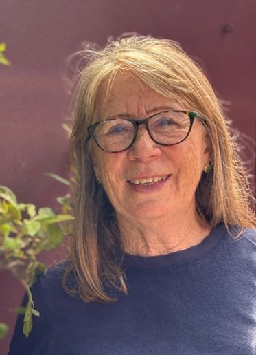 Headshot of Claire MacDonald