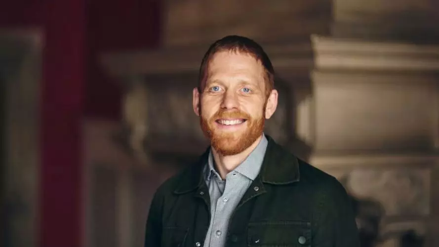 Headshot of Professor Paul Behrens