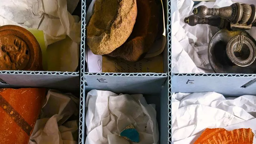 egyptian artefacts boxes4
