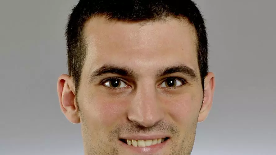 Emilio Martinez-Paneda headshot.