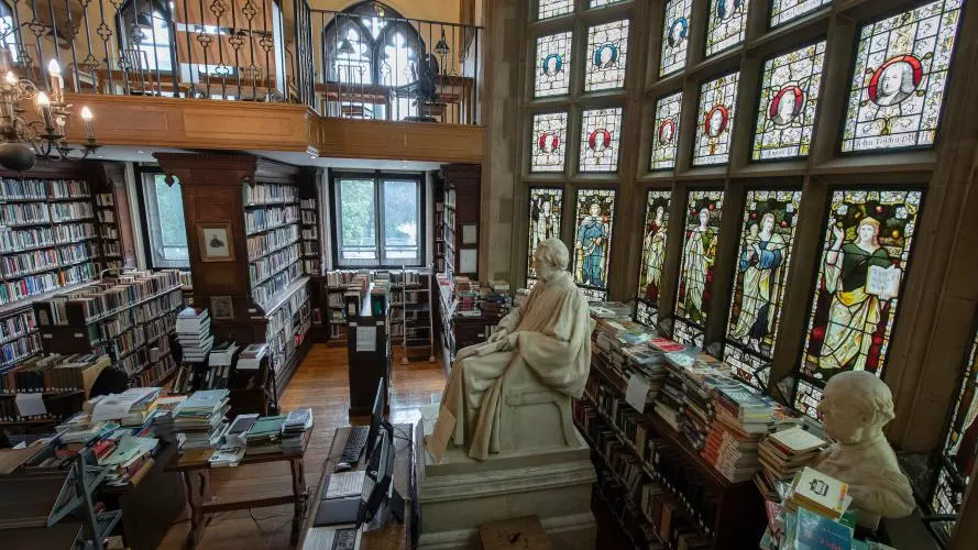library 27 08 01 319