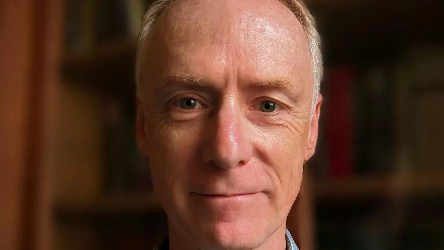 Mark Harris headshot.