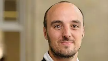 Headshot of Dr Nicholas Jones